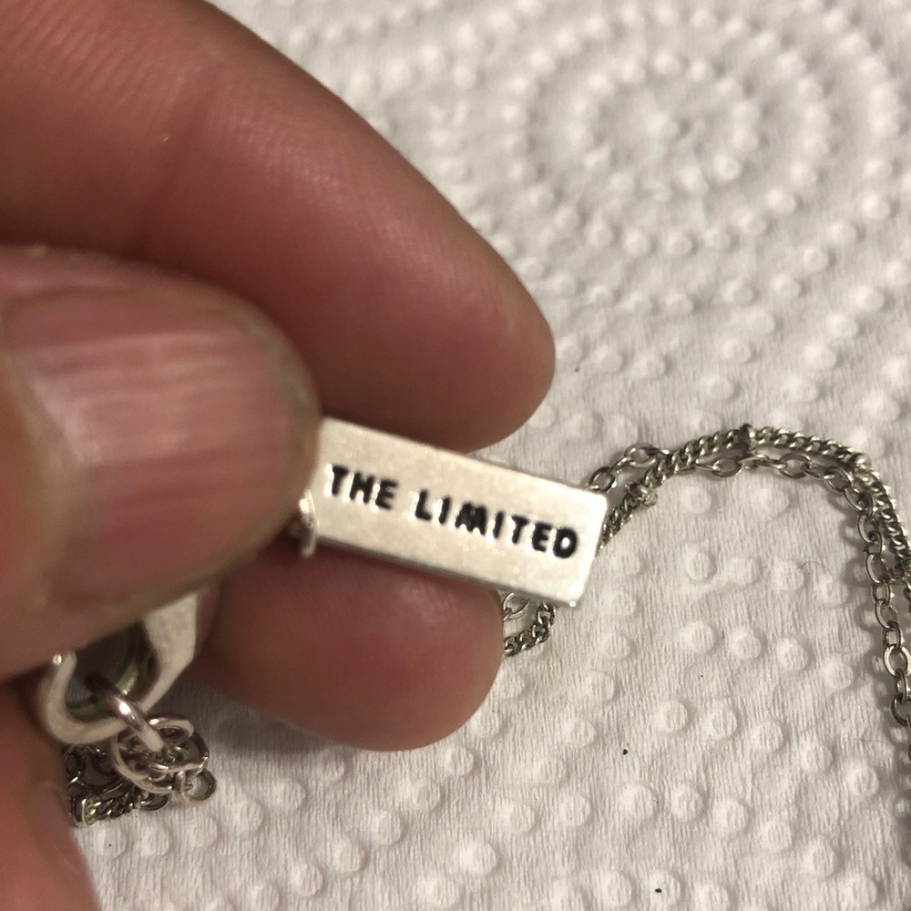 The Limited Silver Necklace with Pearl Pendant - Picture 4 of 9